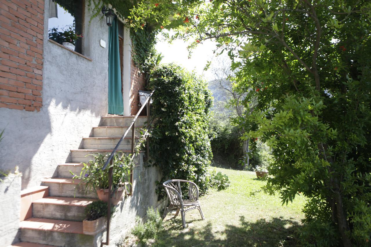 Casa Virgilio Bed and Breakfast Fosdinovo Eksteriør billede